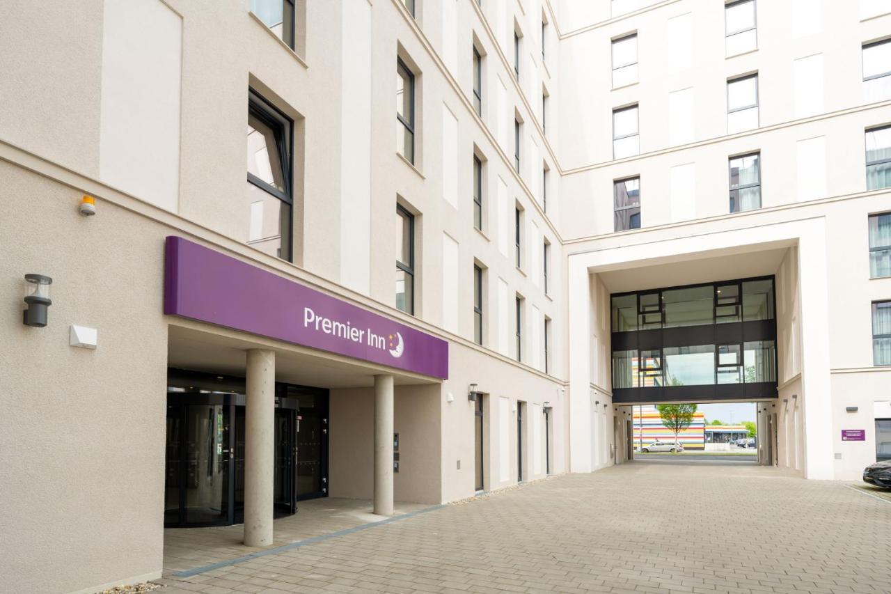 Premier Inn Berlin Airport Экстерьер фото